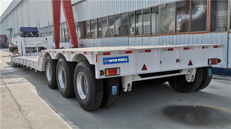 Tri Axle Gooseneck Trailer with Dolly for Sale